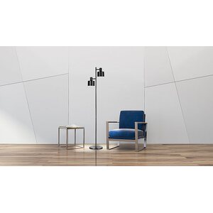 Valaisin Grönlund Hood Double-lattiavalaisin ↕ 167 cm. Katkaisija varjostimen päällä, molemmissa oma katkaisija.