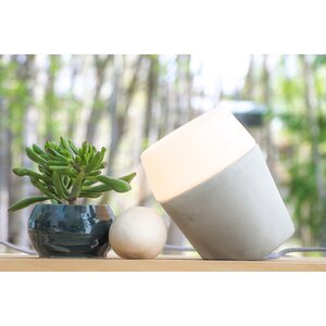Sessak Lighting Louhi pöytävalaisin betoninvärinen / valkoinen E27 Max. 15W IP20