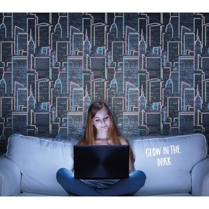 Tapetit.fi Good Vibes non-woven pimeässä hohtava tapetti monivärinen