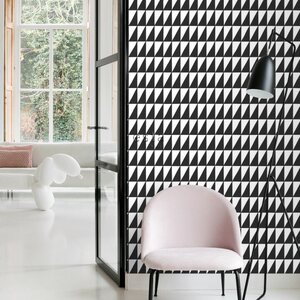 Esta Home Black & White with a splash of Gold non-woven tapetti
