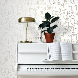 Esta Home Black & White with a splash of Gold non-woven tapetti