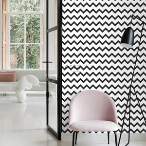 Esta Home Black & White with a splash of Gold non-woven tapetti