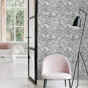Esta Home Black & White with a splash of Gold non-woven tapetti
