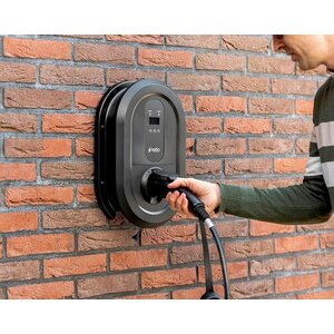 UTU Sähköauton latausasema Solid 22kW 5m kaapeli kWh DKH