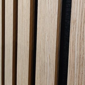 Evella puuviilupintainen akustiikkalevy, V40 tammi 2,4 x 0,6m / 21mm