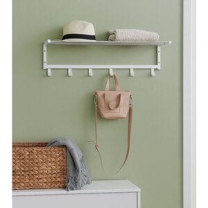 Naulakot, hyllyt, tasot