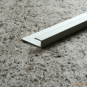 Kiinnitystarvikkeet akustiikkalevyille ja akustiikkatauluille